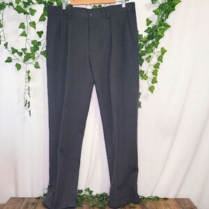 VanHuesen. Classic Gray Dress Pants. Size 34X32. Silky Soft. EUC